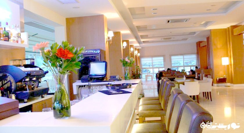 بار لابی هتل کوست لایت